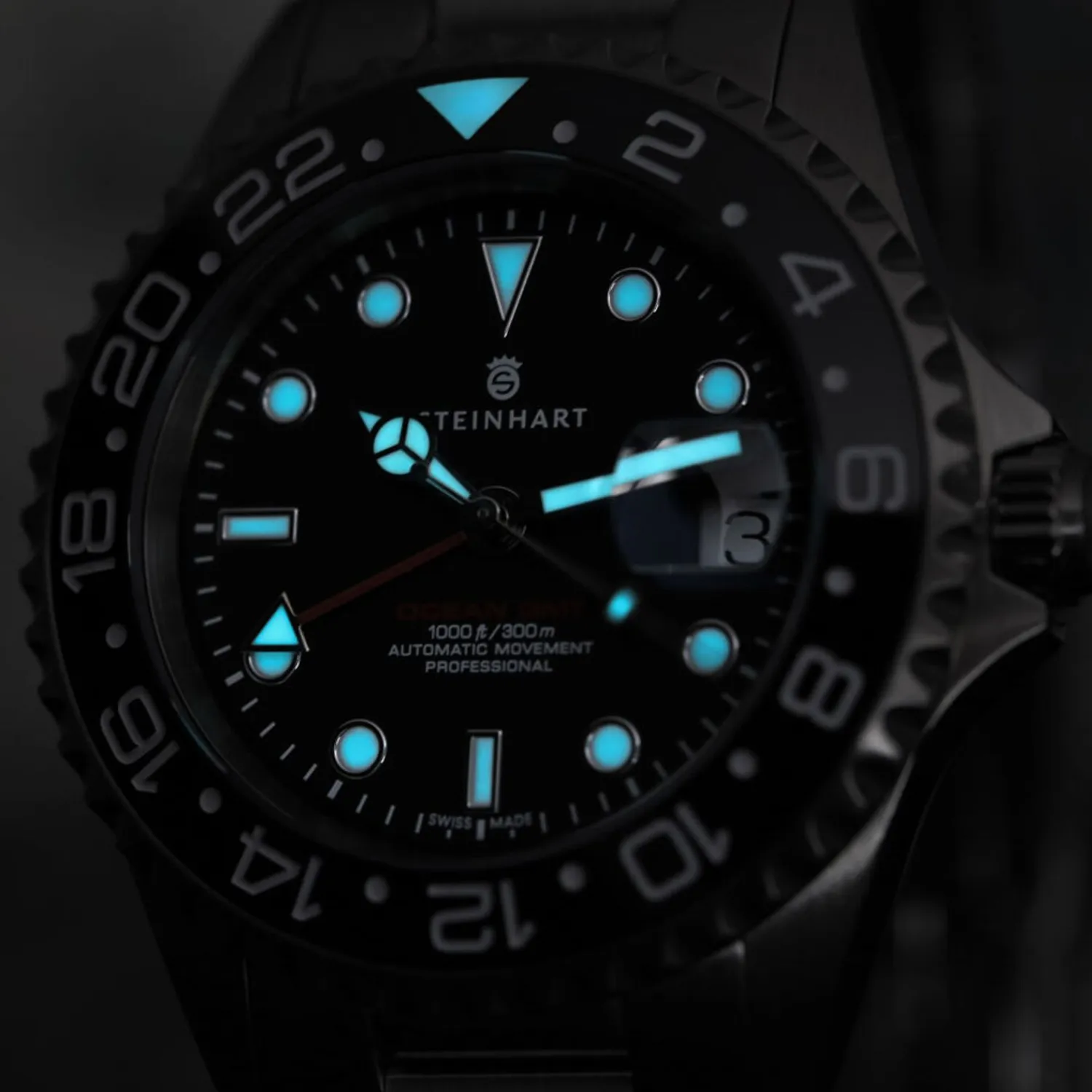 Steinhart Watches Duikhorloges 42 Mm^Gmt-Ocean 1 Zwart Keramiek Duikhorloge