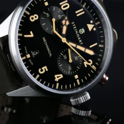 Steinhart Watches Beperkte Editie^Nav.B - Monopusher 42 Zwart