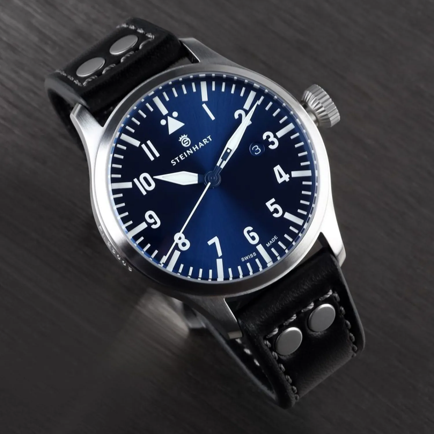 Steinhart Watches Pilotenhorloges^Nav B-Uhr 44 Datum Blauw