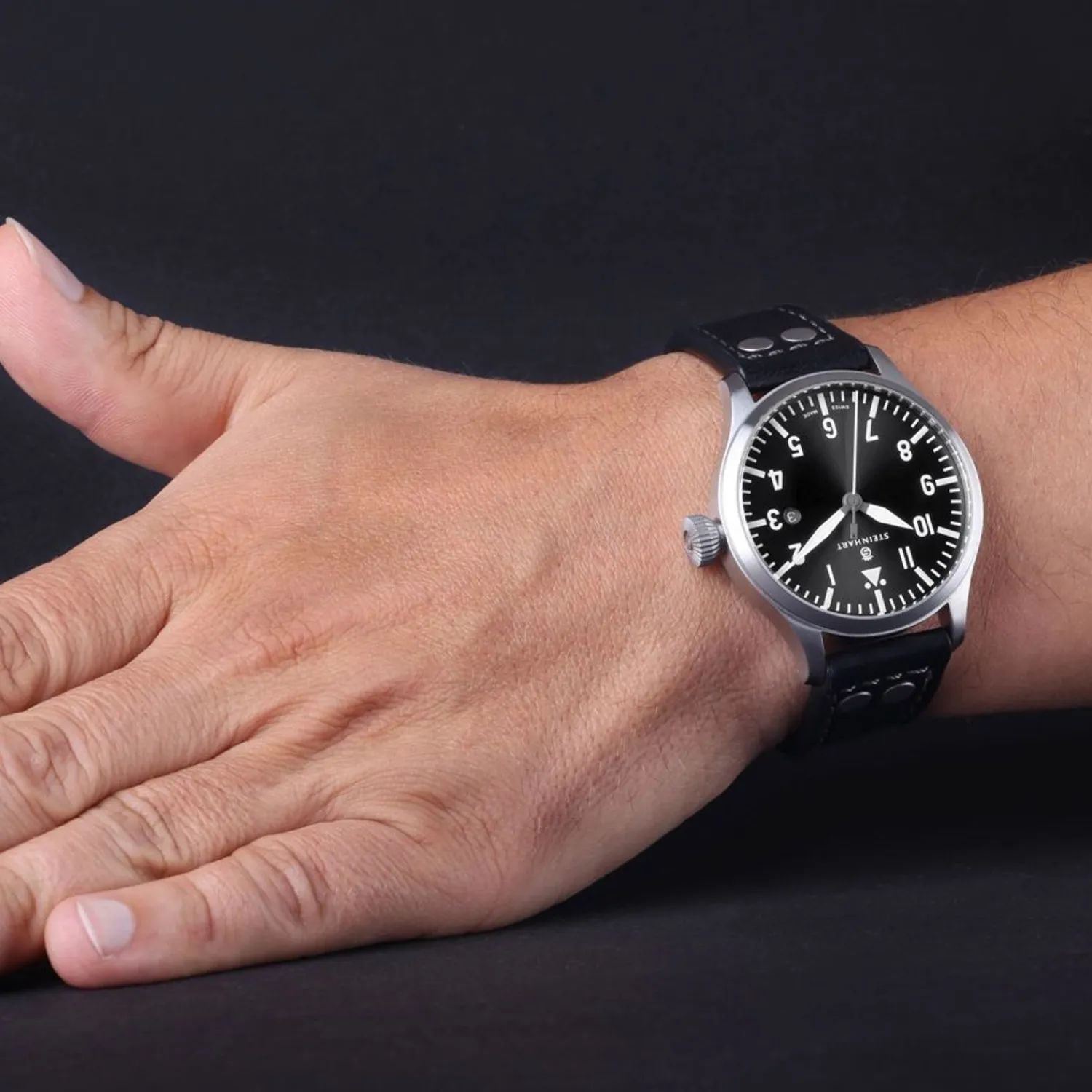 Steinhart Watches Pilotenhorloges^Nav B-Uhr 44 Datumgrijs