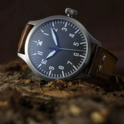 Steinhart Watches Premium Lijn^Nav B-Uhr 44 Titan A Muster Zentralsekunde