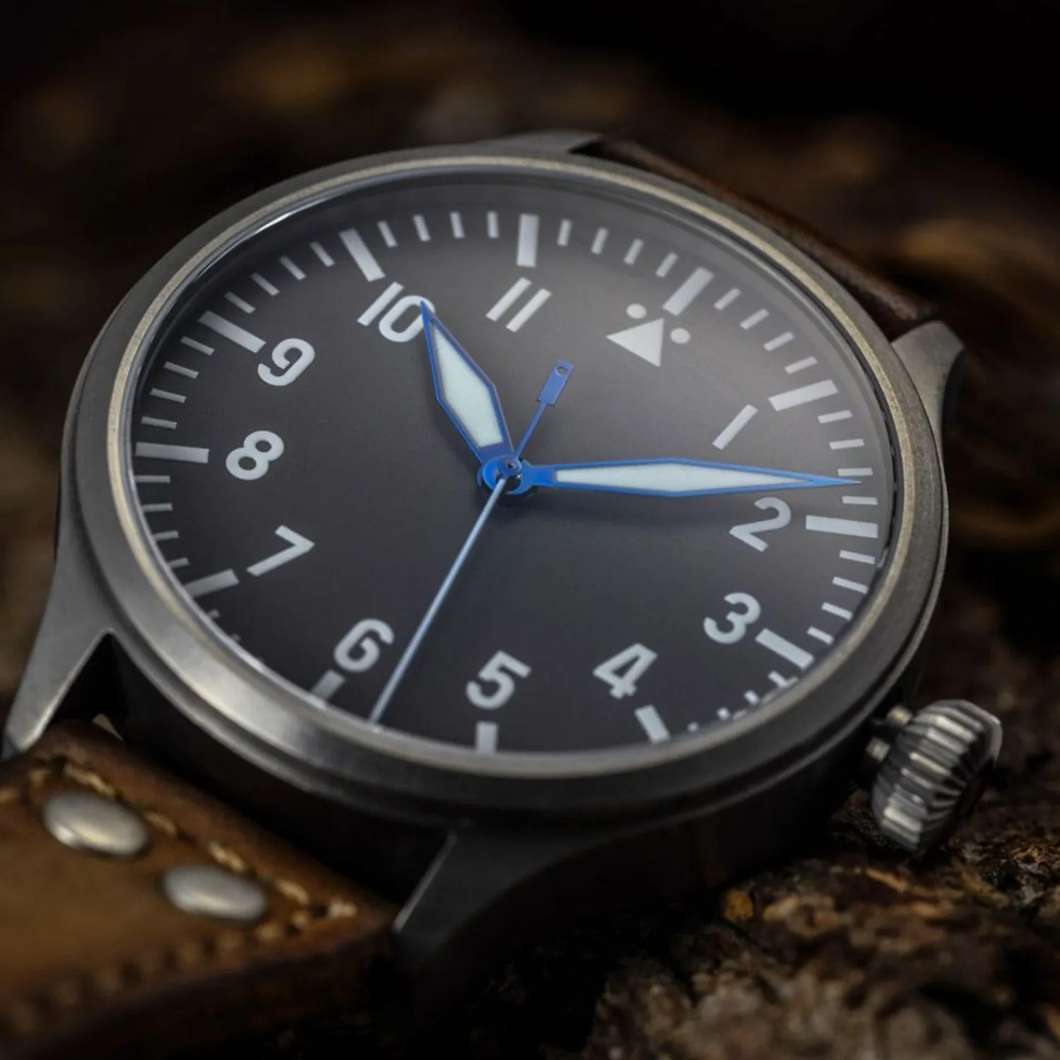 Steinhart Watches Premium Lijn^Nav B-Uhr 44 Titan A Muster Zentralsekunde