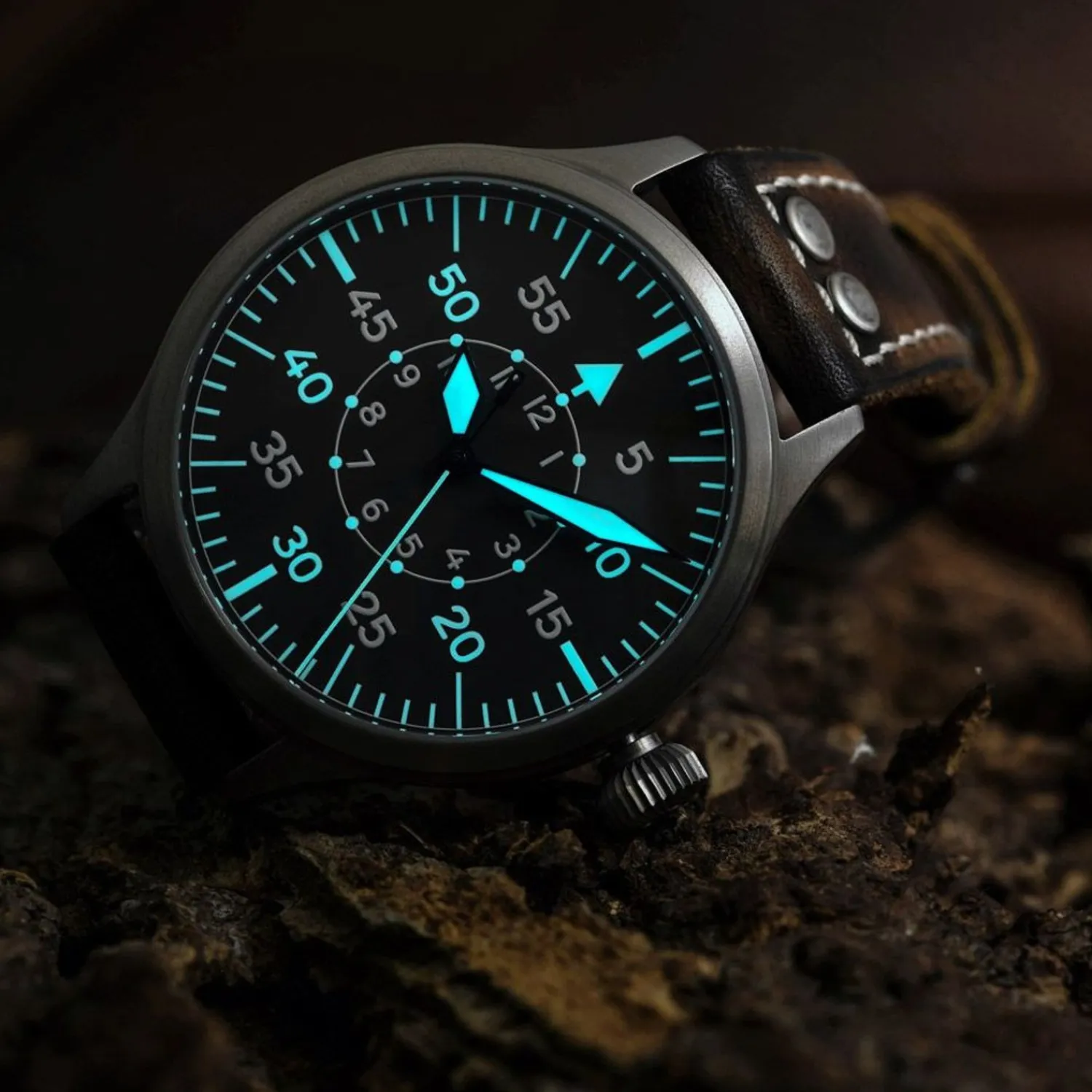 Steinhart Watches Premium Lijn^Nav B-Uhr 47 Titan B-Type Centrale Seconde