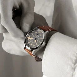 Steinhart Watches Pilotenhorloges^Nav B-Uhr 42 Vintage Beige B-Muster