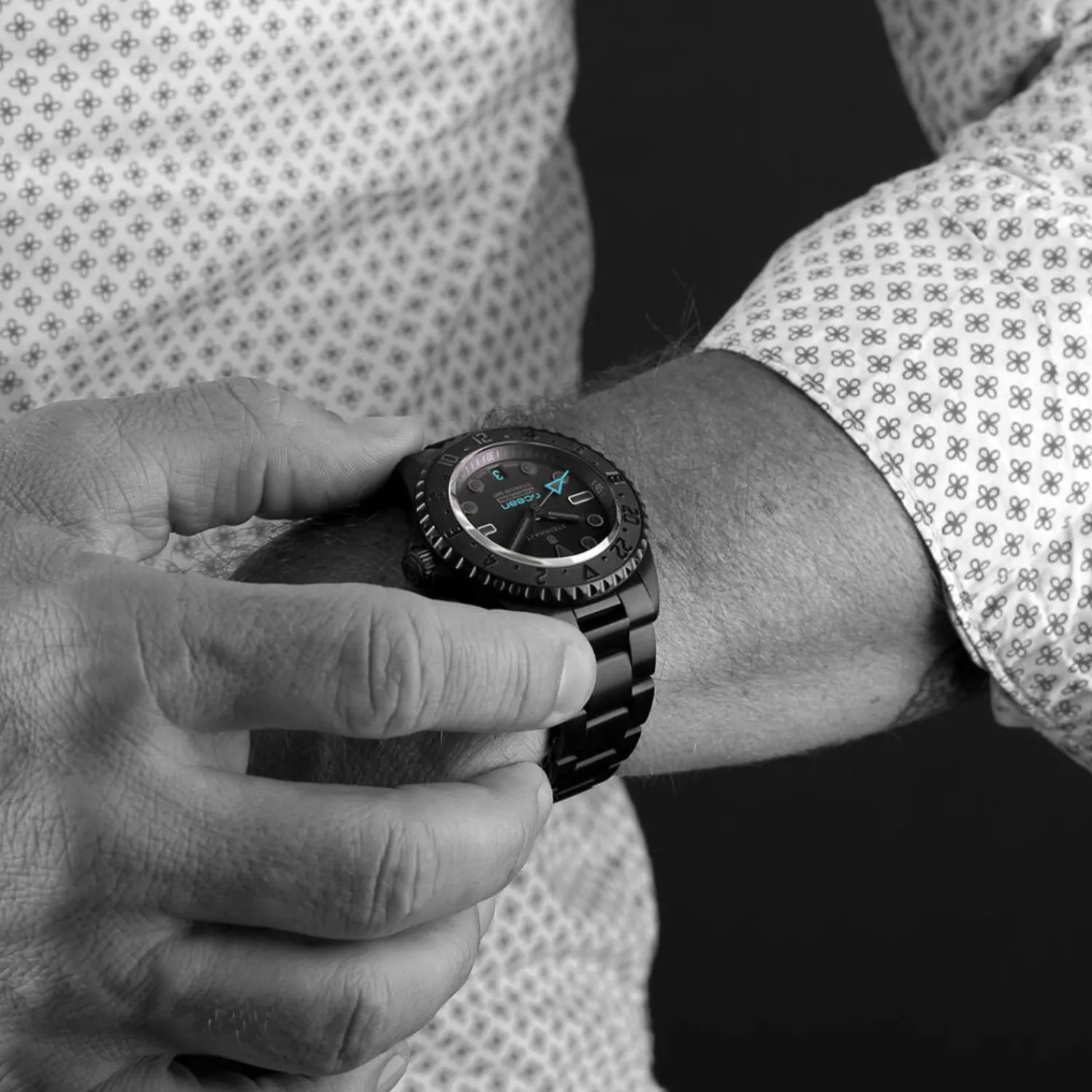 Steinhart Watches Premium Lijn^Oceaan 39 Titanium Gmt Phantom Blue