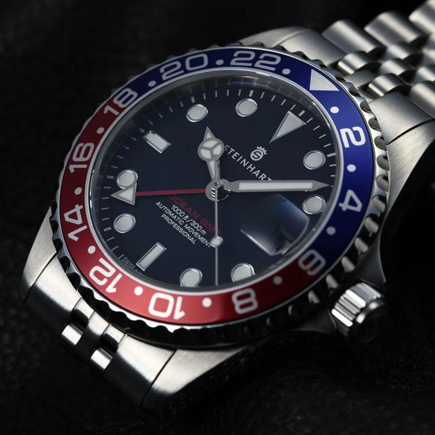 Steinhart Watches Duikhorloges 39 Mm^Ocean 39 Gmt Blauw-Rood .2 Duikhorloge