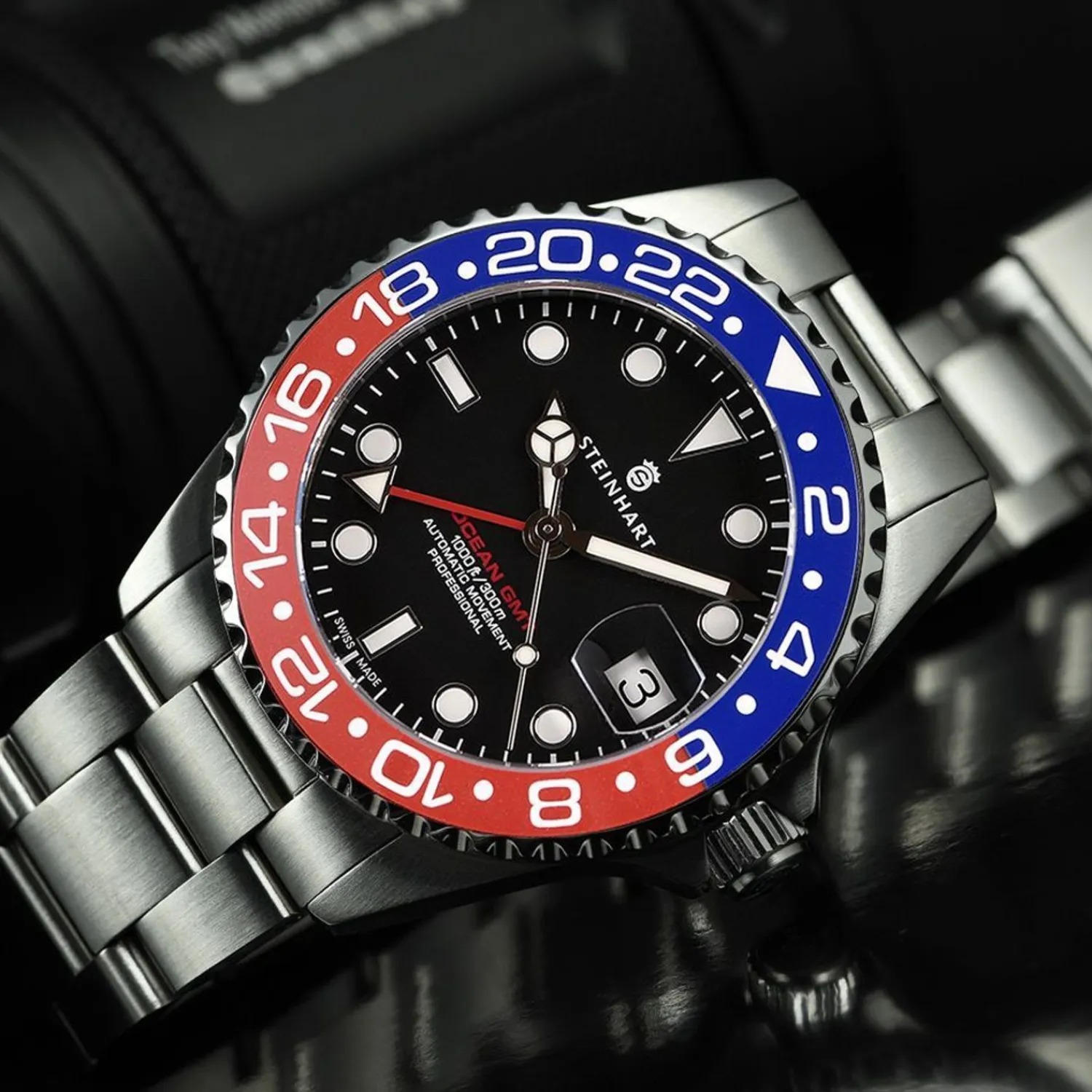 Steinhart Watches Duikhorloges 39 Mm^Ocean 39 Gmt Blauw-Rood Keramiek Duikhorloge