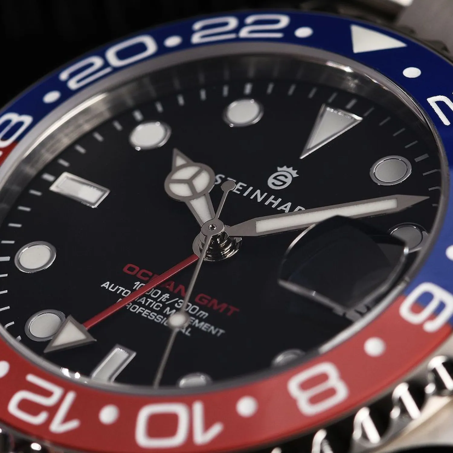 Steinhart Watches Duikhorloges 39 Mm^Ocean 39 Gmt Blauw-Rood Keramiek Duikhorloge
