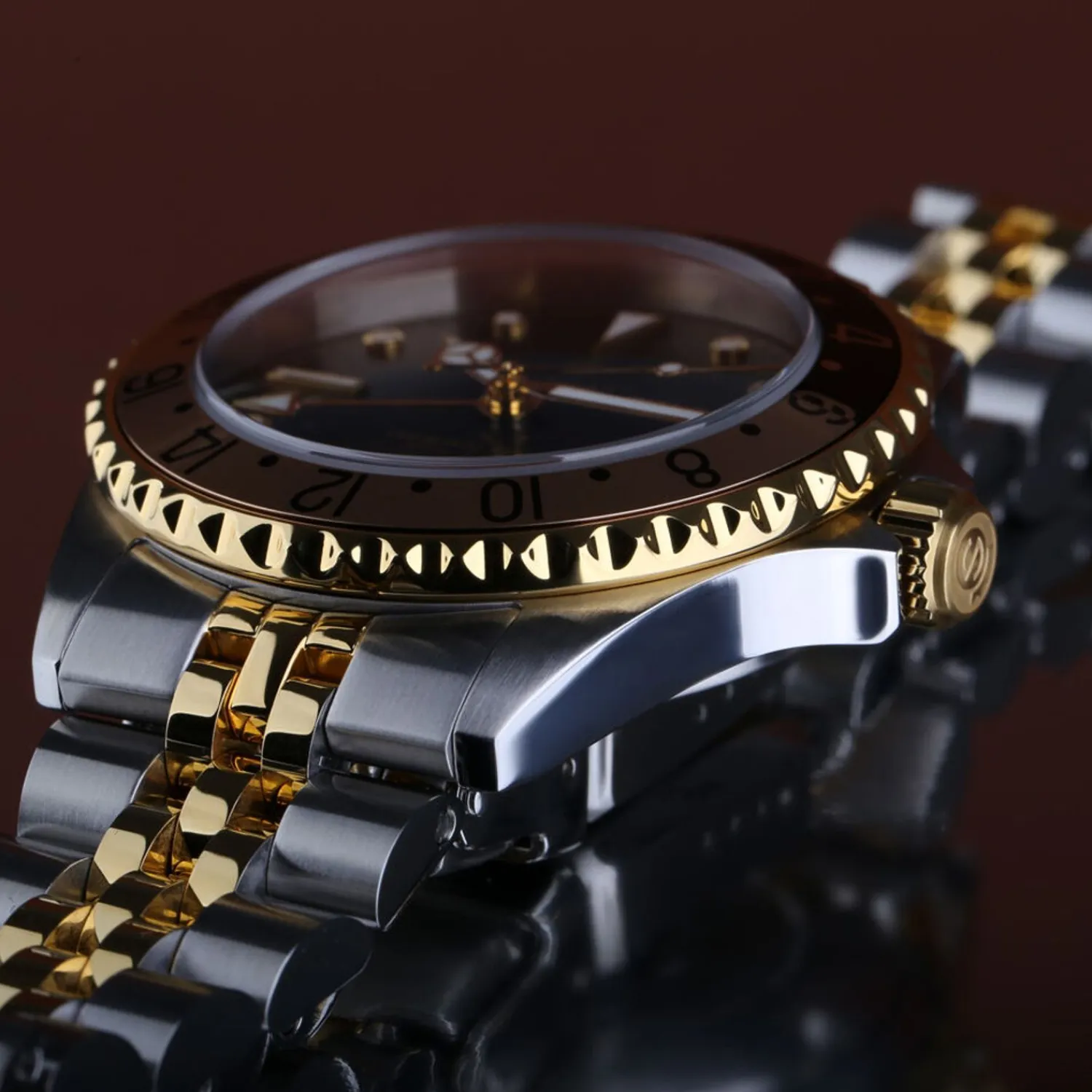 Steinhart Watches Duikhorloges 39 Mm^Ocean 39 Gmt.2 Tweekleurig Chocoladekleurig Duikhorloge