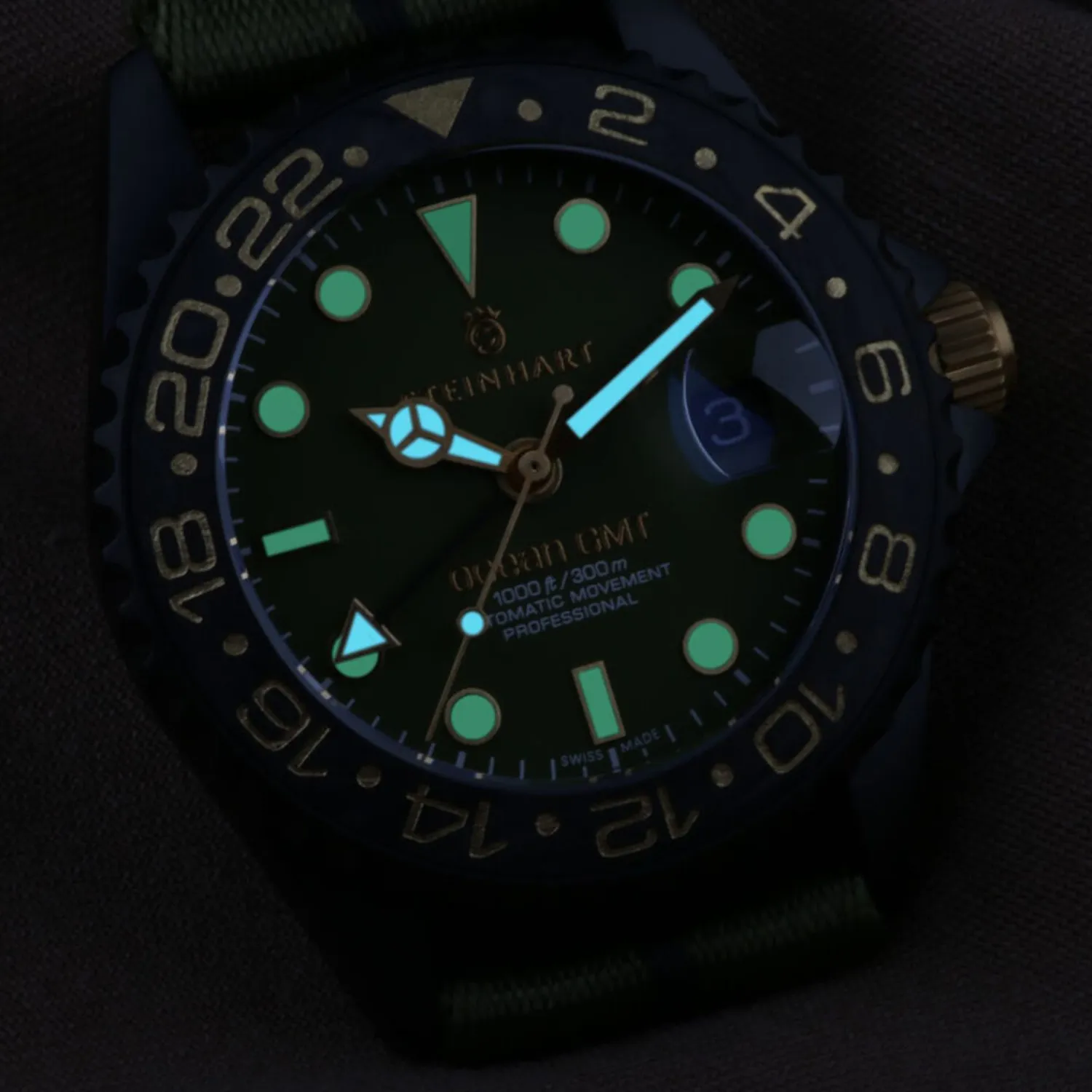 Steinhart Watches Duikhorloges 39 Mm^Ocean 39 Gmt Zwart Militair Kaki Duikhorloge