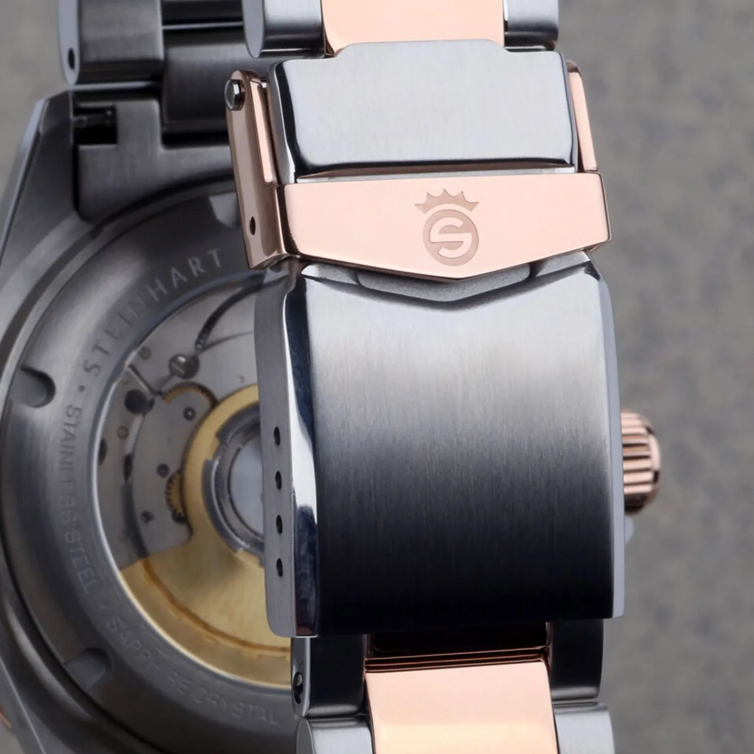 Steinhart Watches Duikhorloges 42 Mm^Ocean One Gmt Tweekleurig Zwart/Kaki Duikhorloge