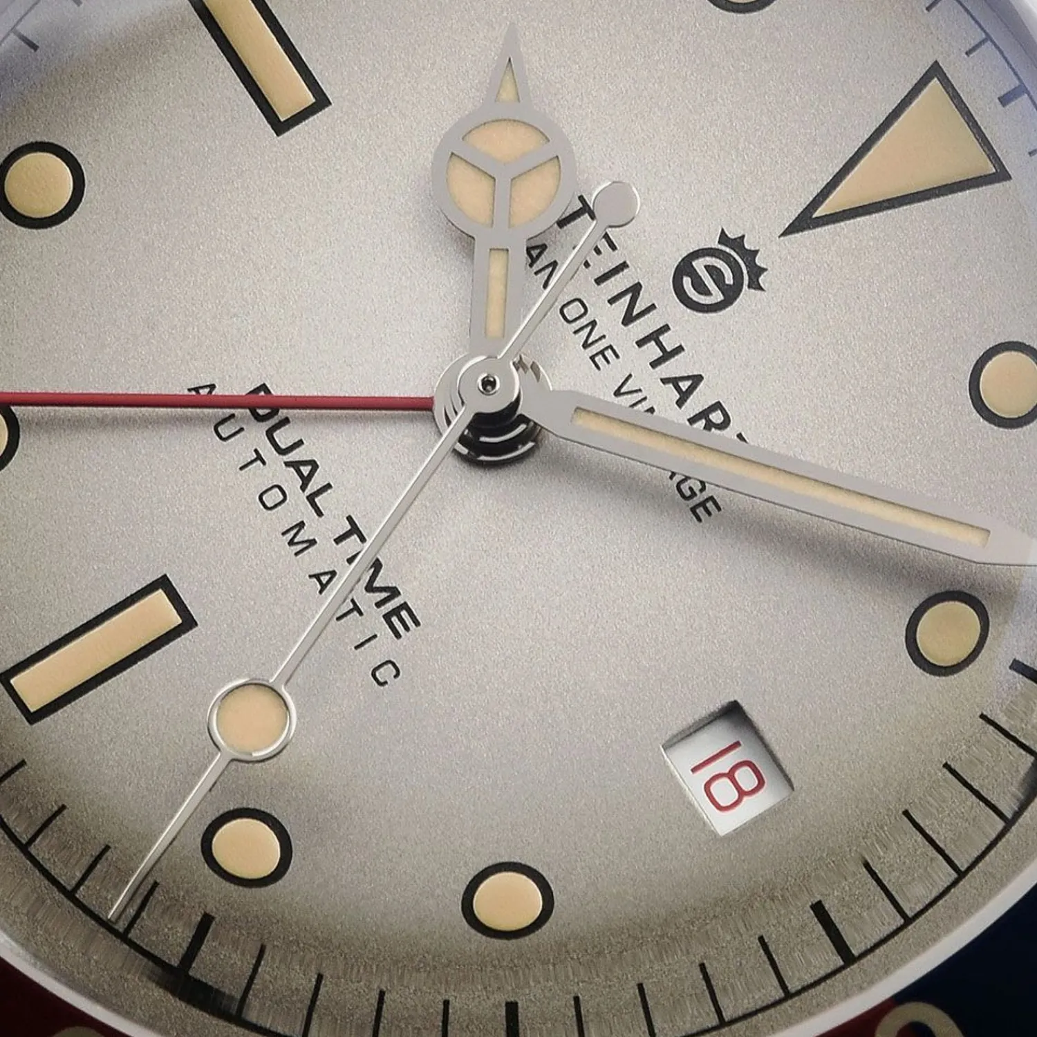 Steinhart Watches Premium Lijn^Ocean One Vintage Dual-Time Premium Duikhorloge