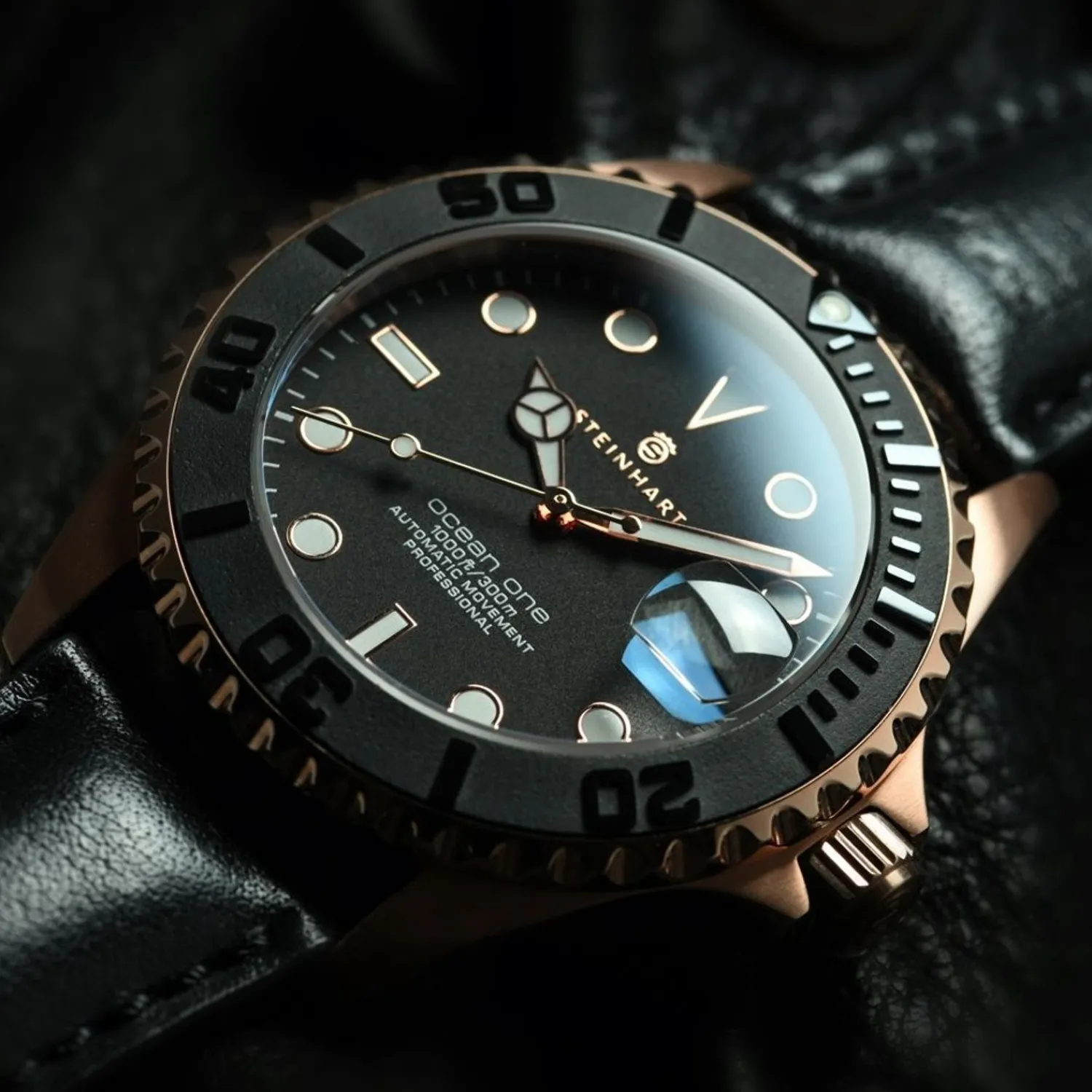 Steinhart Watches Dameshorloges^Ocean 39 Roze-Gouden Keramiek Duikhorloge