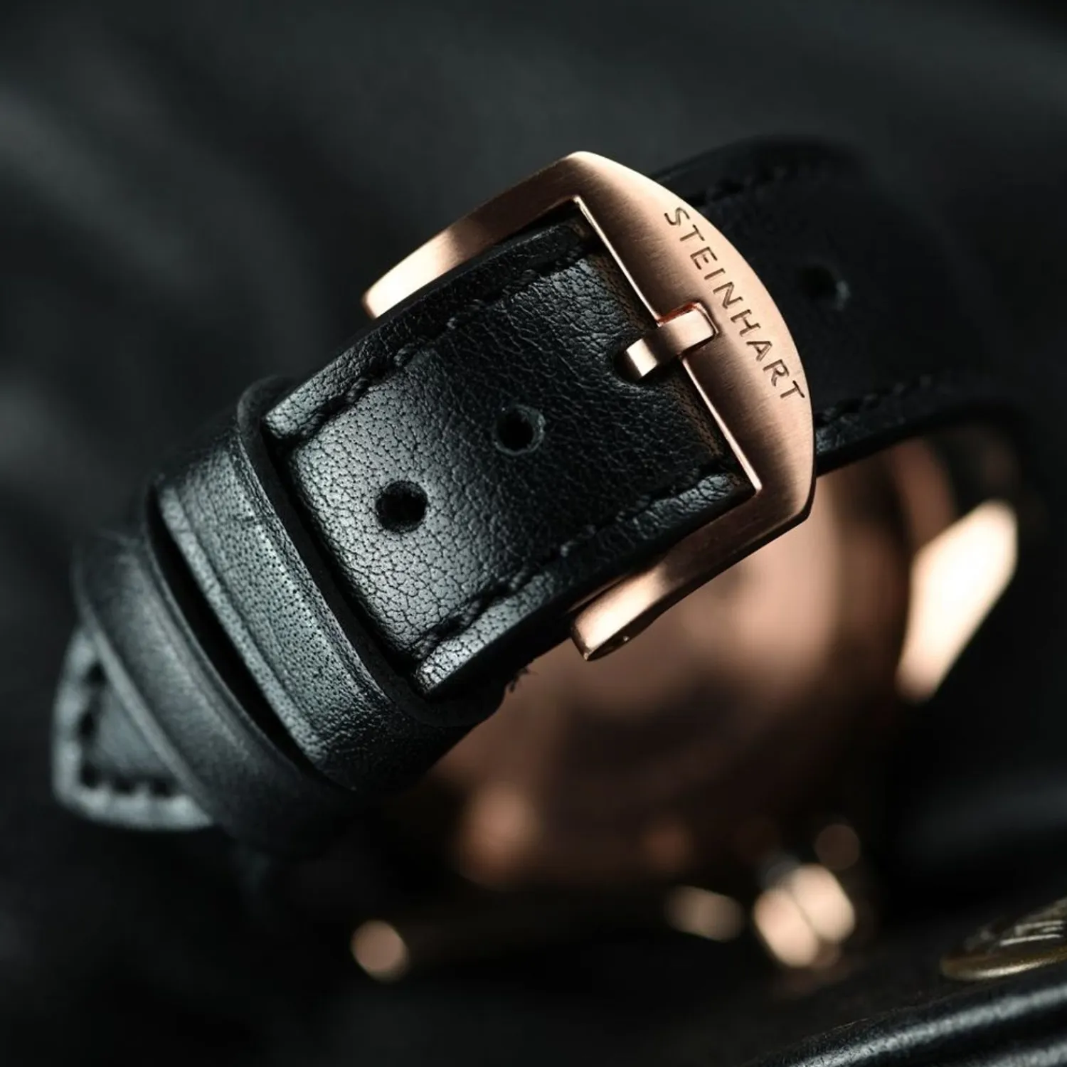 Steinhart Watches Dameshorloges^Ocean 39 Roze-Gouden Keramiek Duikhorloge