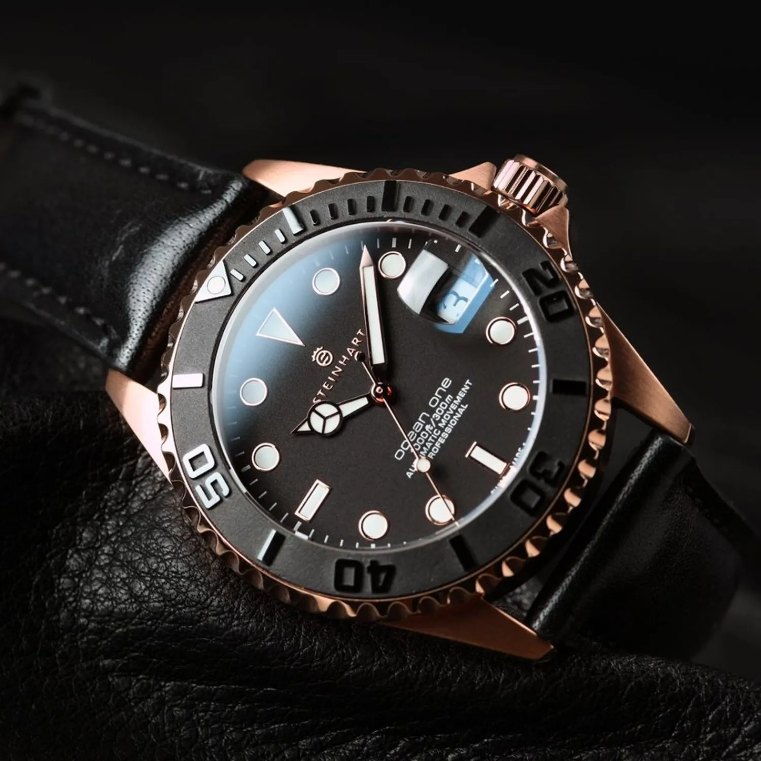 Steinhart Watches Duikhorloges 39 Mm^Ocean 39 Roze-Gouden Keramiek Duikhorloge