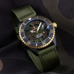 Steinhart Watches Duikhorloges 39 Mm^Ocean 39 Zwart Militair Camouflageduikhorloge