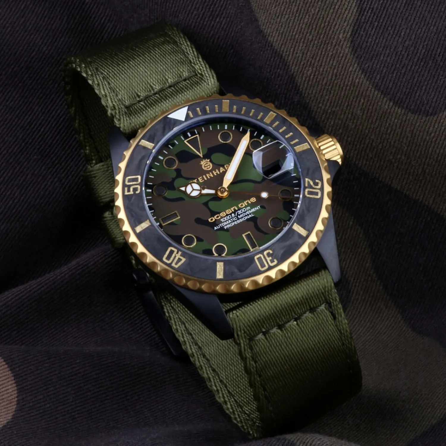 Steinhart Watches Duikhorloges 39 Mm^Ocean 39 Zwart Militair Camouflageduikhorloge