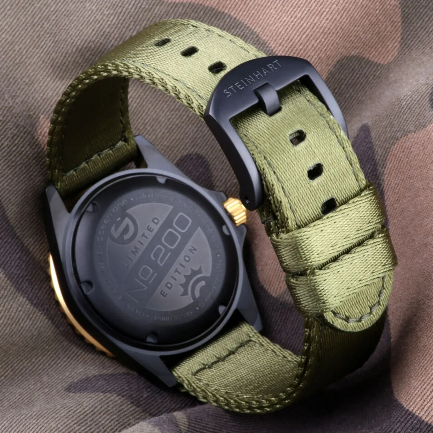 Steinhart Watches Duikhorloges 39 Mm^Ocean 39 Zwart Militair Camouflageduikhorloge