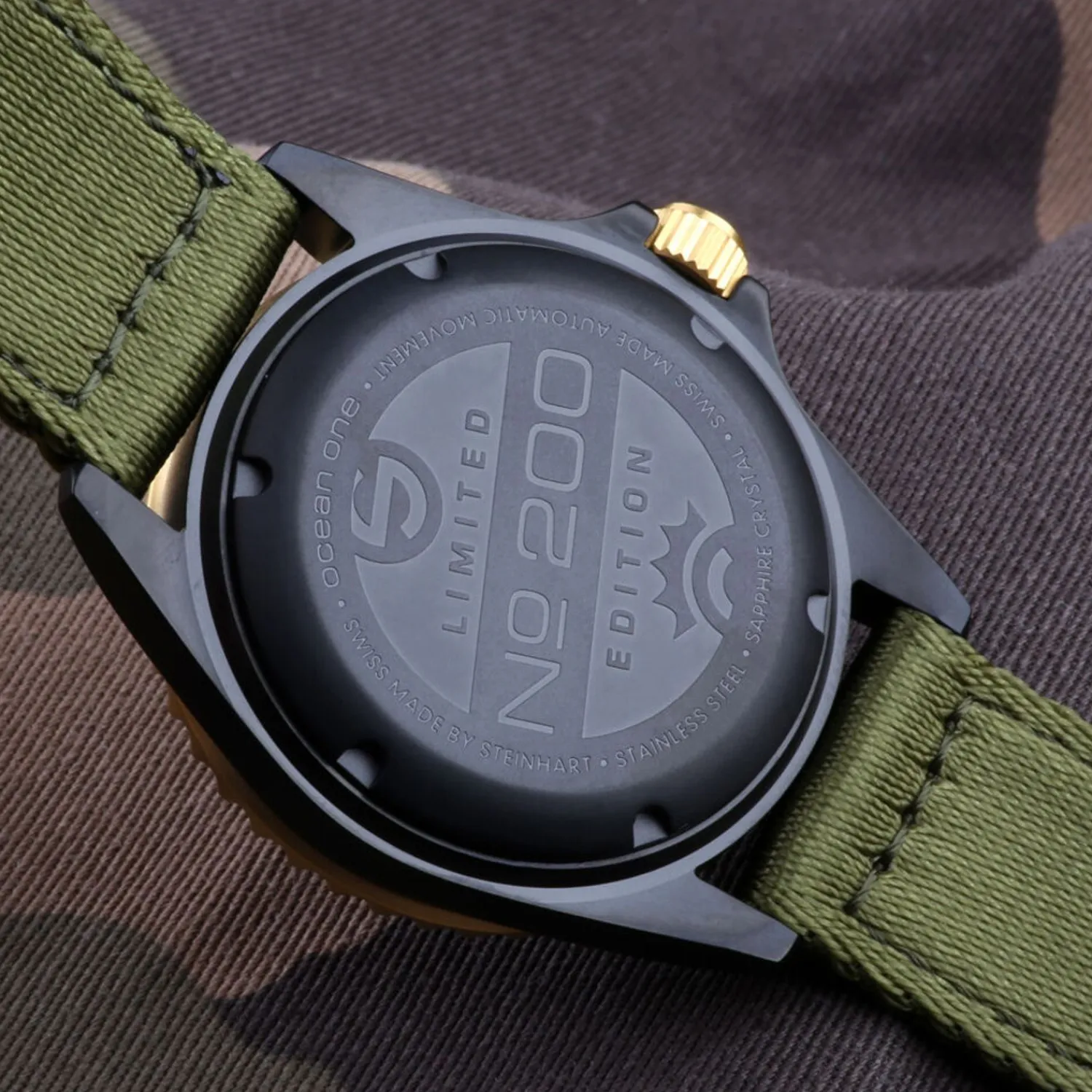 Steinhart Watches Duikhorloges 39 Mm^Ocean 39 Zwart Militair Camouflageduikhorloge