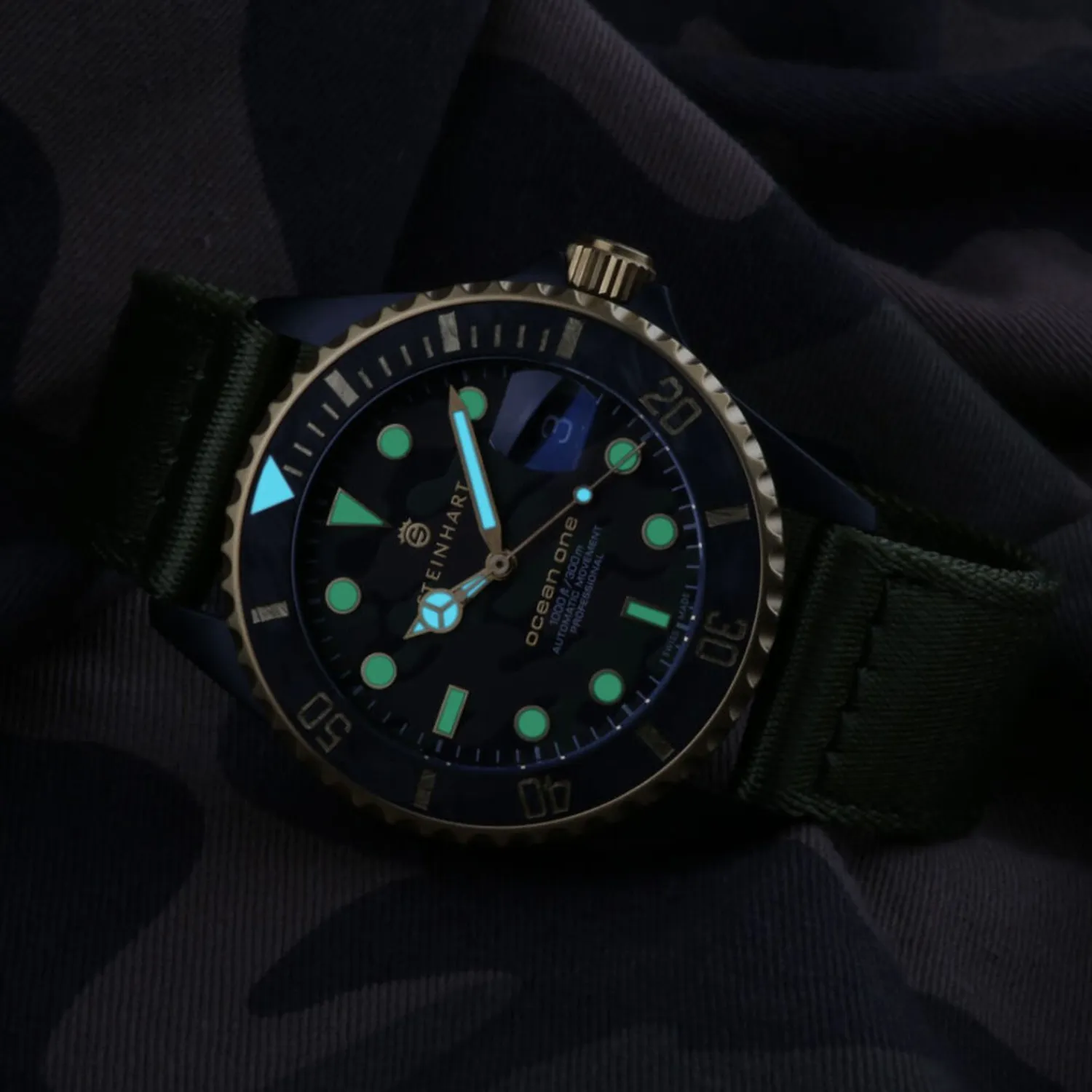 Steinhart Watches Duikhorloges 39 Mm^Ocean 39 Zwart Militair Camouflageduikhorloge