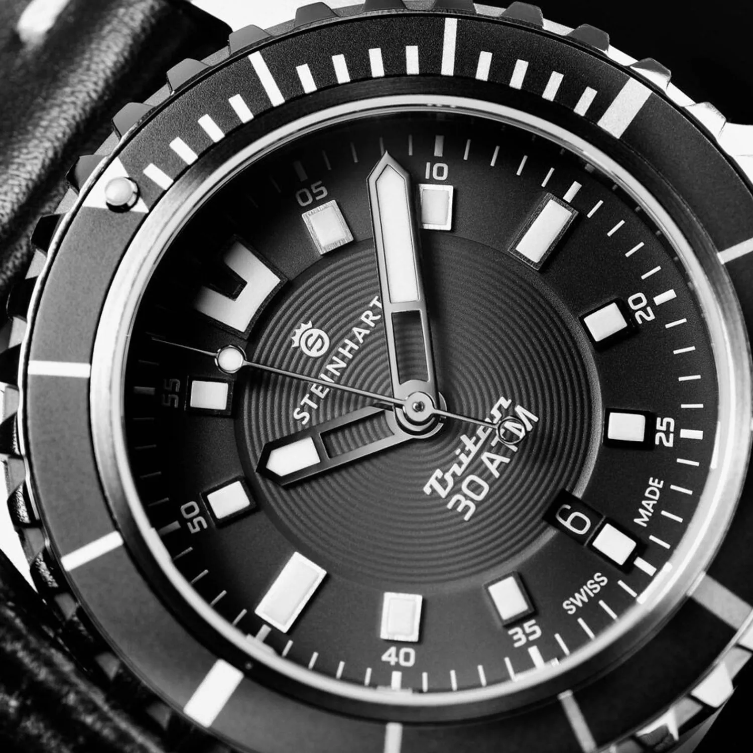 Steinhart Watches Duikhorloges 44 Mm^Triton 30 Atm Zwart Duikhorloge